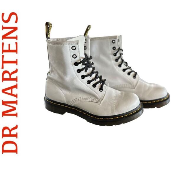 Dr. Martens 1460 white leather boots women's size 8. EUC - Picture 2 of 10